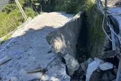 影/全台最爛路！南投慈峰產業道路崩塌近一年未修復
