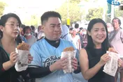 大罷免大失敗他兌現祭品文豪發400份雞排！徐巧芯也來了