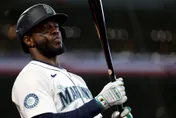 MLB/氣到理智斷線！水手野手復健賽4度被砸　丟棒怒拋點心盒