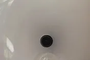 停電意外揭密！燈泡竟藏針孔攝影機　房東竟要求退租息事寧人