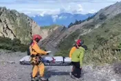 南湖大山悲劇！53歲男「高山症」肺水腫亡　遺體吊掛下山