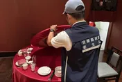 蘭城晶英酒店出包！加冰塊喝可樂卻浮出蟑螂　業者道歉了