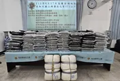 影/海巡署澎湖海域攔截快艇！查獲474公斤大麻　市值14億