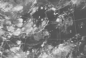 又有颱風？關島低壓系統週末接近　823投票日防雨備戰