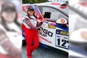 超狂！YTR孫女赴泰參加越野賽奪分組冠軍　高舉國旗網讚翻