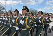 解放軍「門面」！陸儀仗隊時隔26年換新槍　191式步槍登場