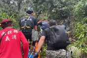 影/南投驚傳墜谷！轎車翻下200米深谷　4人受困獲救