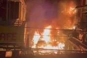 影/新北重大火警！車、房都狂燃「8人緊急送醫」