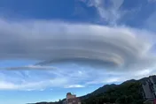 台北上空出現「莢狀雲」　鄭明典曝成因：中南部可能降溫