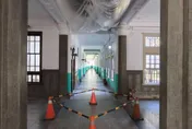 地震釀災？台師大古蹟門廳天花板崩塌　校方：遭白蟻蛀蝕