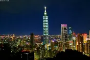 罕見奇景？象山鏡頭君捕捉6.0地震後「天空紅轉藍」
