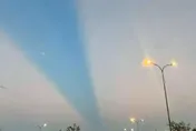 傳說中鵲橋？七夕前夕江浙滬天空現罕見藍光束　專家揭密成因