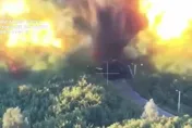 影/烏廉價無人機引爆俄軍地雷　成功摧毁俄2座重要橋樑