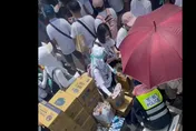民眾黨攻擊警察？　張志豪秀小草為中暑警撐傘、搧風影片