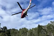 女山友攀雪山西稜摔倒腳骨折　黑鷹直升機吊掛送醫