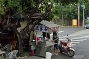 高雄50年「傳奇蜜茶」驚傳將收攤　老顧客搶最後品味