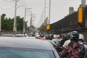 新北汐止突陷「交通大癱瘓」！　車禍釀「雙向卡死」