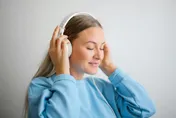 暈車有解！研究：聽「歡快、輕柔音樂」助改善症狀逾5成