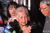 柯文哲離開新竹老家回台北　柯媽難過嘆：他瘦了很多