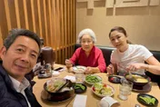 孝親獎/母患失智症情緒失控討藥吃　曲艾玲罕見情緒崩潰
