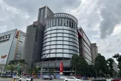 新光三越蟬聯台中地王！每坪現值238萬元　較去年上漲0.84%