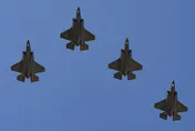 川普掃毒！美艦攔檢委國漁船8小時　5架F-35現蹤波多黎各