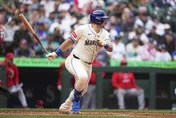MLB/史上最狂捕手砲！水手勞雷本季54轟　追平洋基神獸