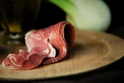 愛吃超加工食品恐「加速老化」！醫揭「嗜睡、記憶力下降」要注意了