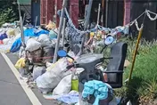 屏東7旬翁停做資源回收「民眾仍狂丟」　環保局送罰單了