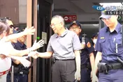 柯文哲越關越大尾？　羈押一年！最新民調不跌反升