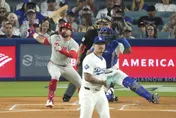 MLB/大谷面前開砲！舒瓦伯53轟出爐　費城人分區封王