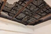 危！基隆爆大規模崩塌「天花板快全垮」