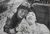 腦麻勇士小比「最後微笑」　超跑媽媽：此生有你夫復何求