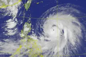 胖颱樺加沙進逼！9/22晚起風雨最猛　估72小時升級強颱