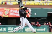 胡金龍引退賽關鍵一擊！敲回第2分助隊奪勝