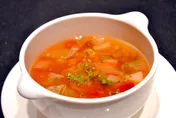 顧血壓、荷爾蒙！番茄豆腐湯「加幾滴橄欖油」營養翻倍