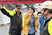 馬太鞍溪堰塞湖溢流沖毀大橋！饒慶鈴下令全力馳援花蓮