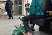 90歲阿公每天帶鏟衝災區！網友狂讚：人間菩薩