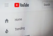 帳號遭停權川普怒提告！YouTube同意支付7.5億元和解