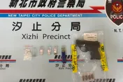 影/汐止男開車停社區車道　警方盤查揪出毒品與改造槍