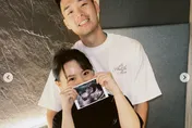 陳詩媛宣布懷孕！王齊麟要當爸了　打開盒子見驗孕棒樂歪