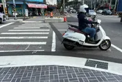 台中機車待轉區緊鄰斑馬線！　民眾守規待轉恐遭罰1800元