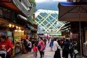 烏來老街晚上7點「一排漆黑」　他嘆：整條街失去靈魂