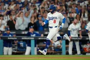 MLB/全隊在嗨噴香檳　36歲道奇老將「偷渡」退休訊息