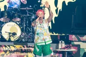 FTISLAND台北開唱！李洪基揪粉絲同樂　笑喊：內褲都會濕