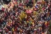白沙屯媽祖2進2出「小羅浮宮」賜福　竹北吊車大王嗨翻