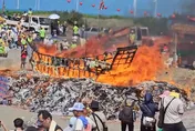 影/6年一次！苗栗後龍「燒王船」盛大登場　船長28尺超震撼