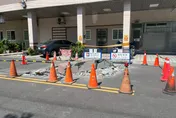 影/台中太平「2噸陽台」4樓砸落　住戶嚇醒：像地震