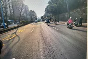 影/桃園龜山大貨車漏油釀禍！　害3機車騎士滑倒1人骨折