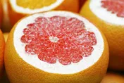 葡萄柚去油膩助消化！高血壓、心臟病、腎臟病不宜多吃